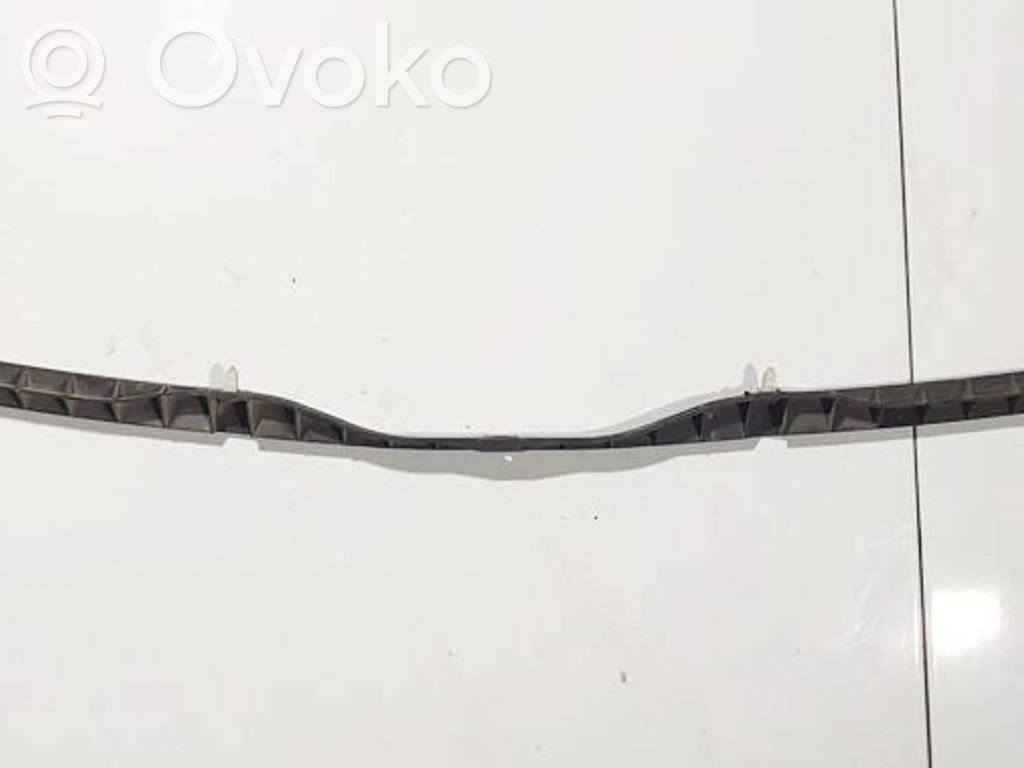 Volkswagen PASSAT B5 Uchwyt / Mocowanie zderzaka tylnego 