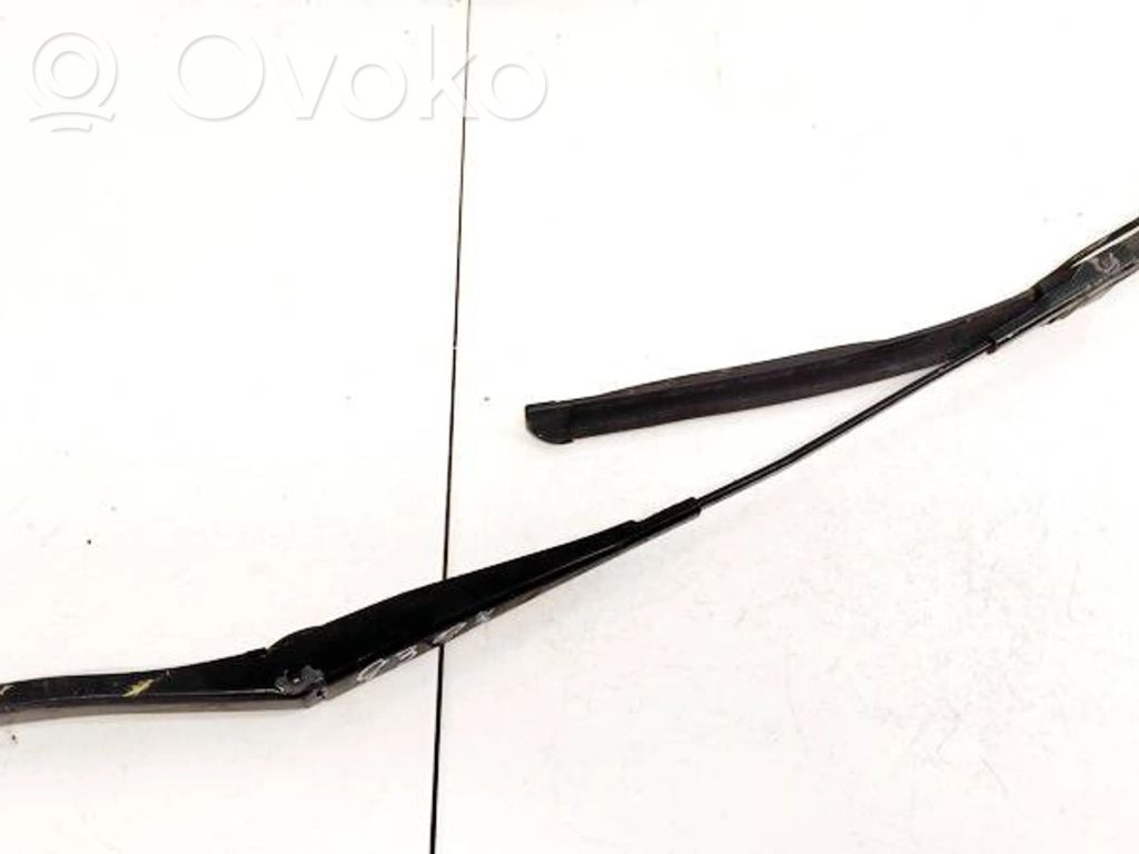 Opel Astra H Braccio della spazzola tergicristallo anteriore