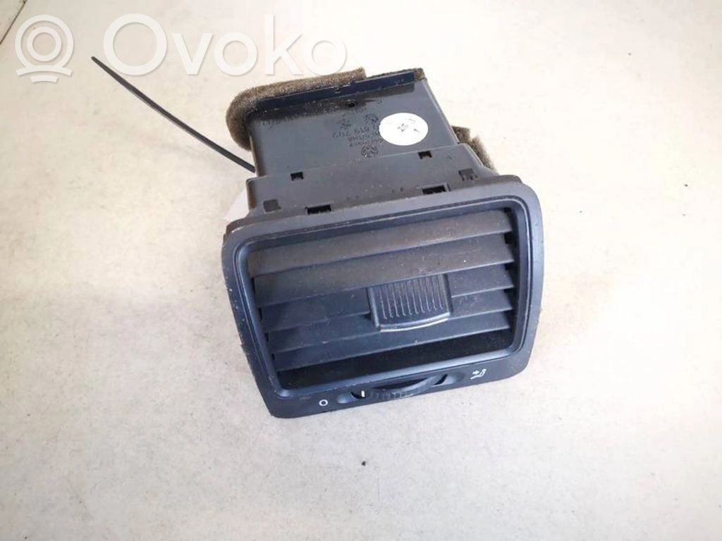 Volkswagen Golf V Grilă ventilație centrală
