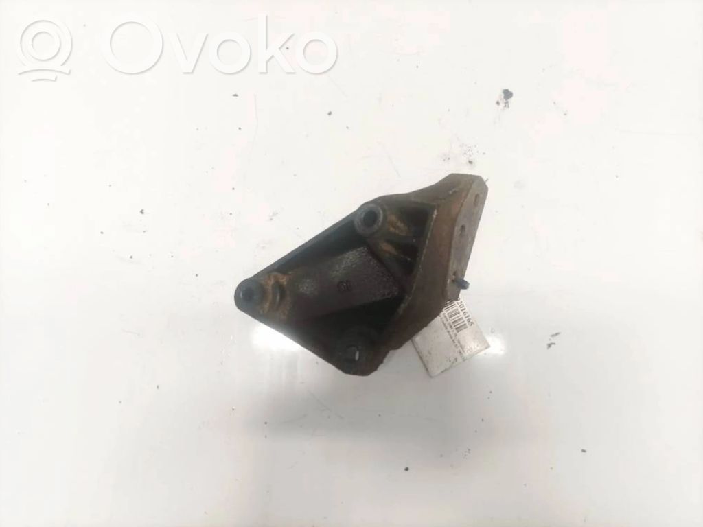 Opel Astra H Łapa / Mocowanie silnika 