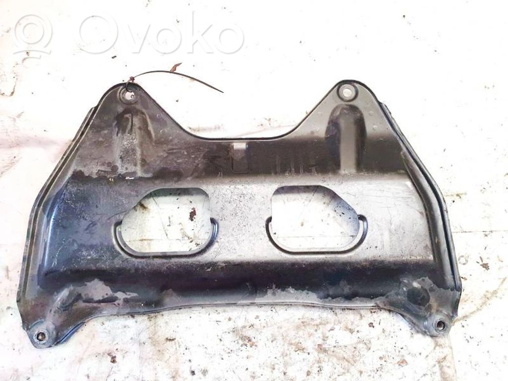 Mercedes-Benz C W204 Protecție inferioară motor 