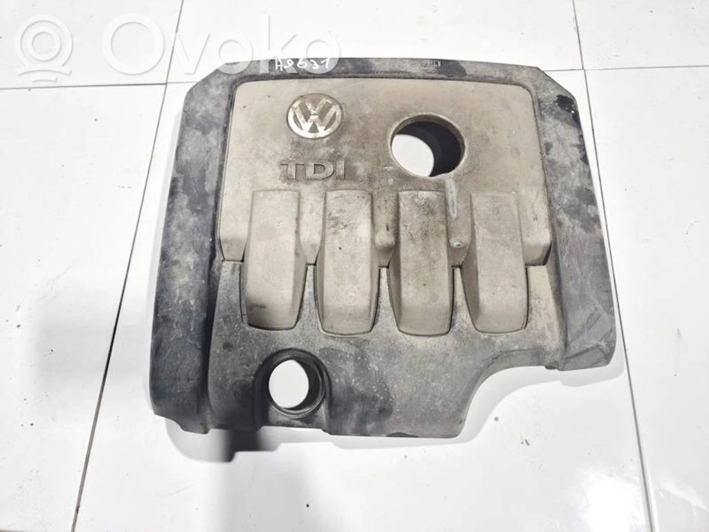 Volkswagen PASSAT B6 Couvercle cache moteur