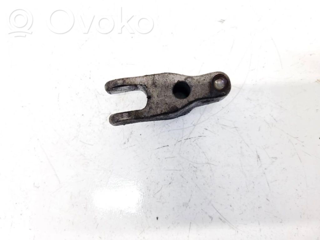 Abrazadera del inyector de combustible