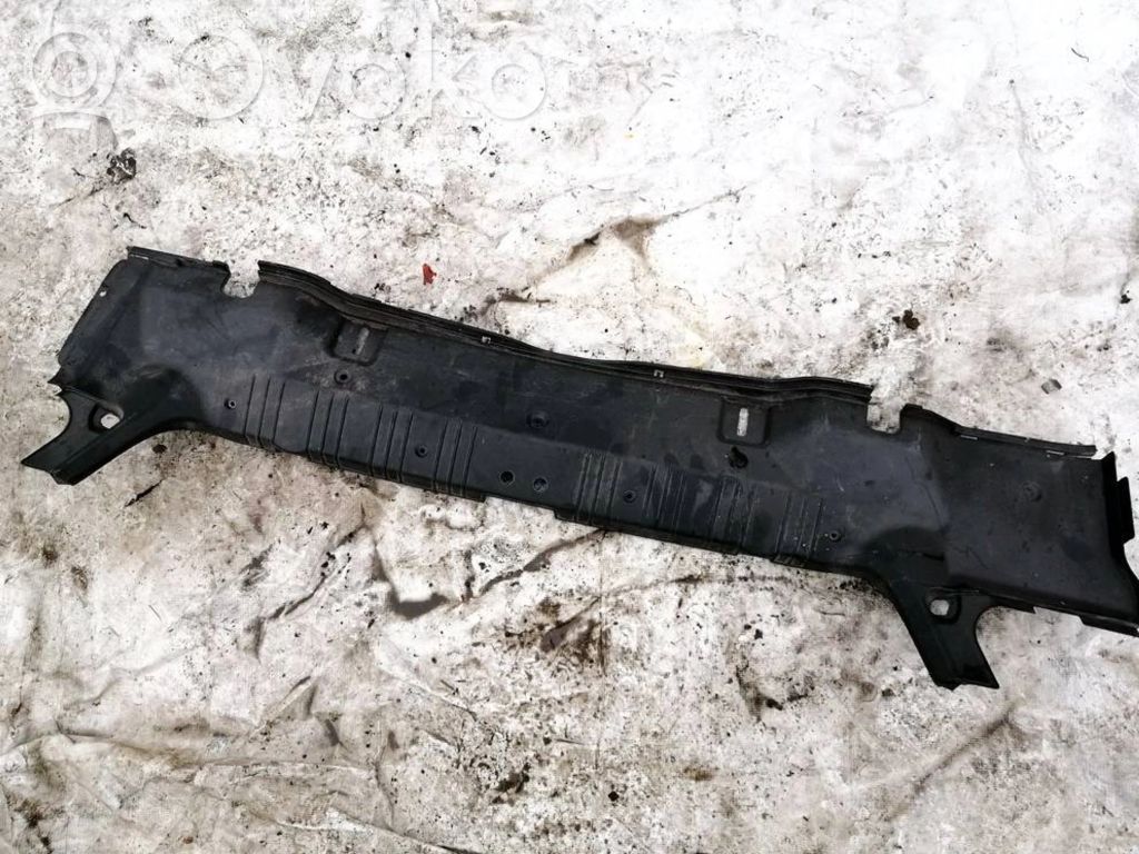BMW 3 E46 Kita bagažinės apdailos detalė 