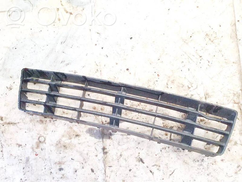 Audi A6 S6 C5 4B Mascherina inferiore del paraurti anteriore