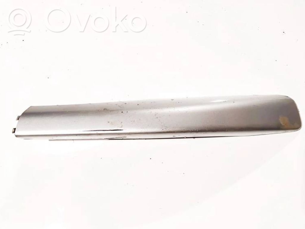 Toyota Avensis T250 Binario barra tetto