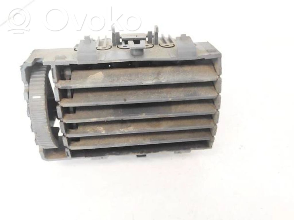 Skoda Octavia Mk1 (1U) Dysze / Kratki środkowego nawiewu deski rozdzielczej 