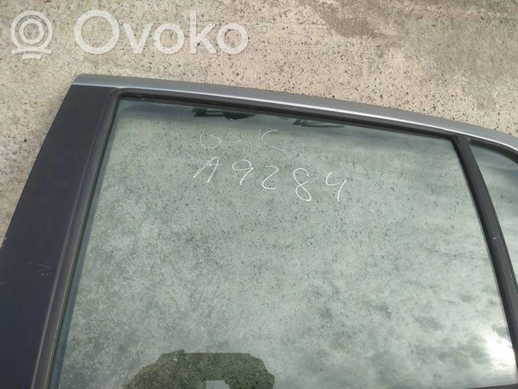Toyota Yaris Vetro del finestrino della portiera posteriore 