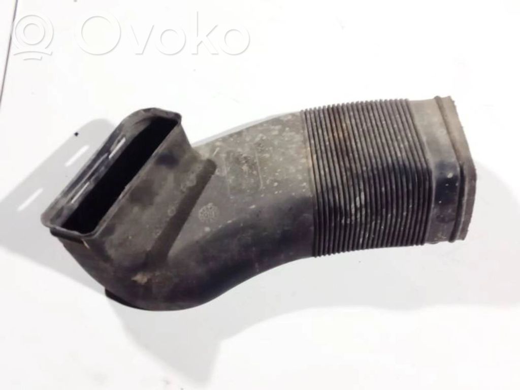 Audi A6 S6 C5 4B Ilmanoton letku 