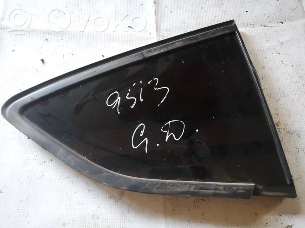Vitre latérale arrière   AS2,AS2