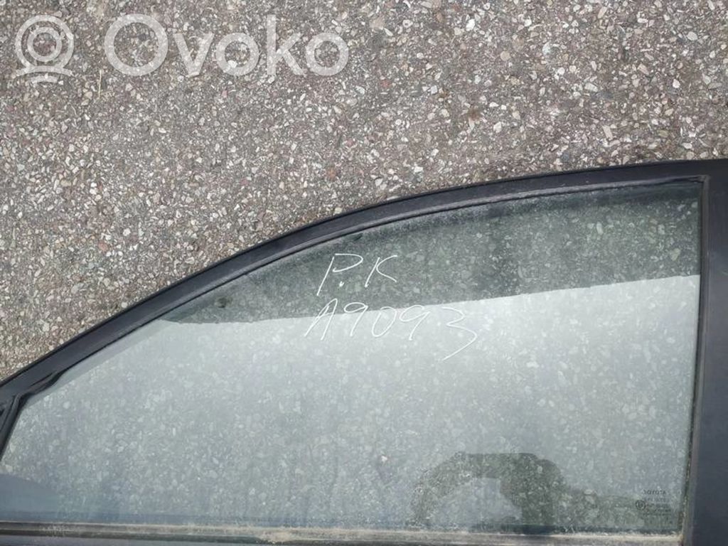 Toyota Corolla E120 E130 Vetro del finestrino della portiera anteriore - quattro porte 