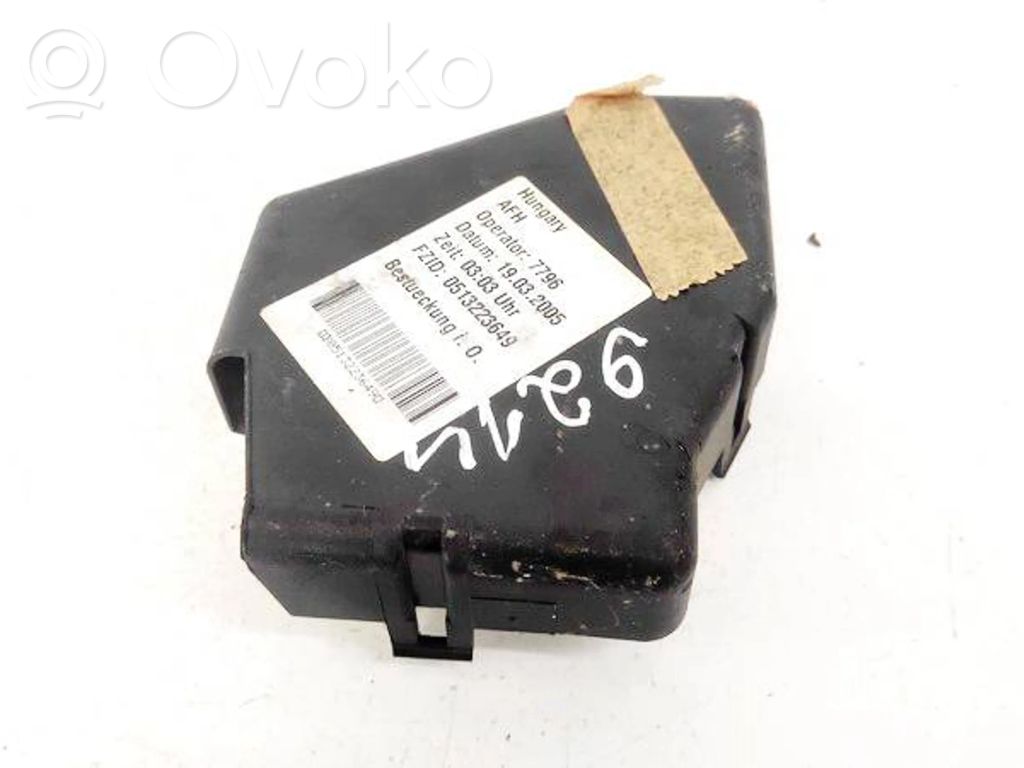 Audi A6 S6 C6 4F Fuse box cover 