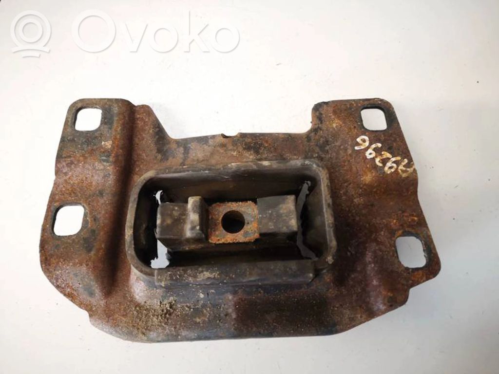 Mazda 5 Engine mount bracket 
