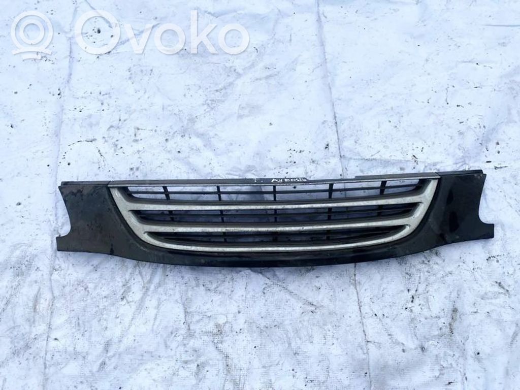 Toyota Avensis T220 Grilă față