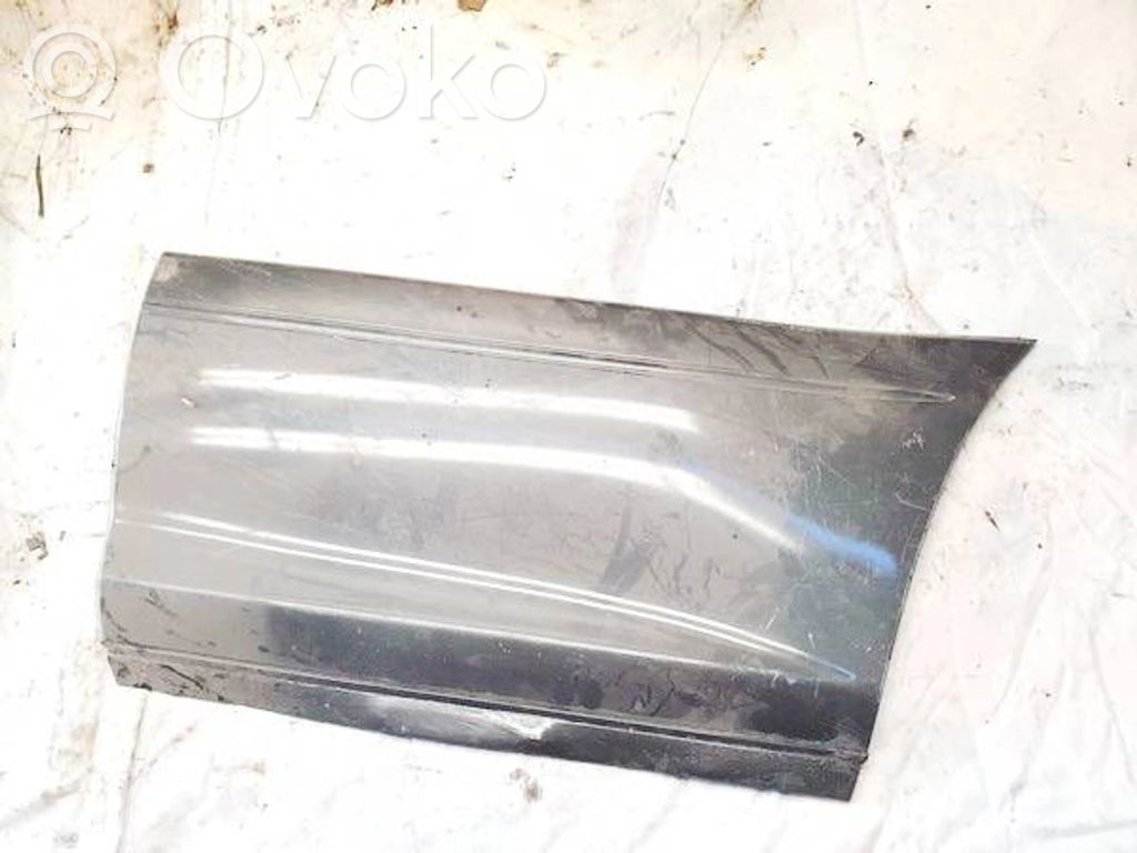 Mercedes-Benz E W124 Rivestimento portiera posteriore (modanatura)