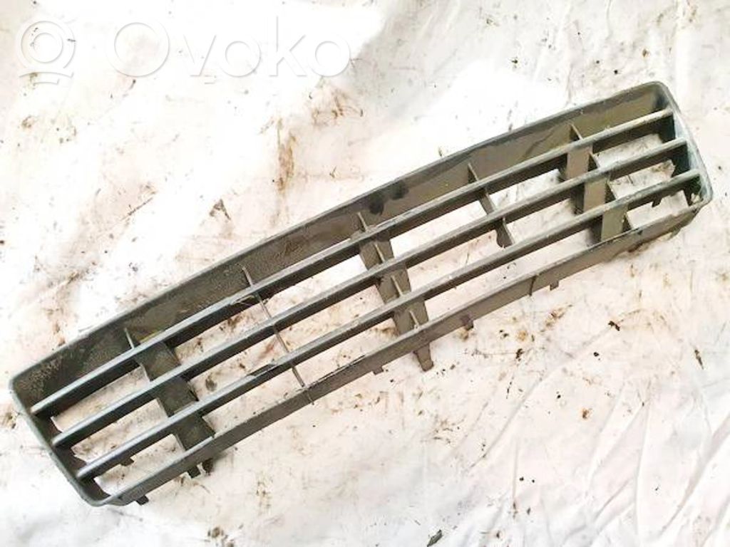 Audi A6 S6 C5 4B Mascherina inferiore del paraurti anteriore