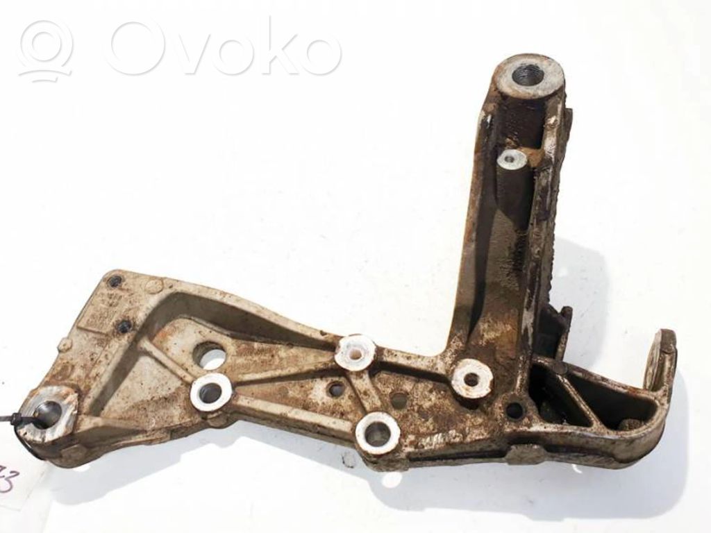 Skoda Octavia Mk2 (1Z) Braccio di controllo sospensione anteriore inferiore/braccio oscillante