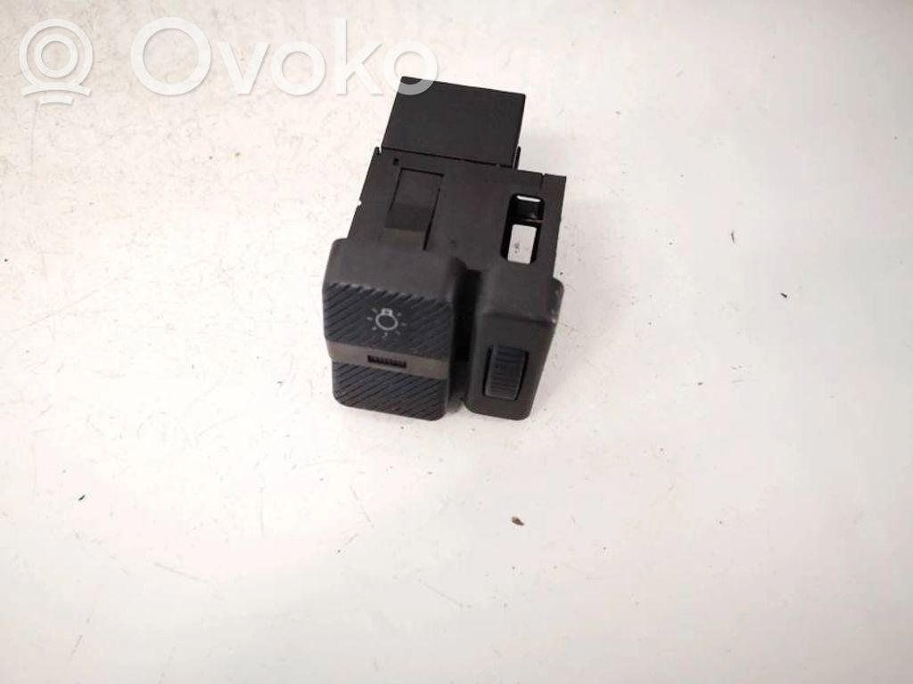 Volkswagen PASSAT B3 Przełącznik świateł 