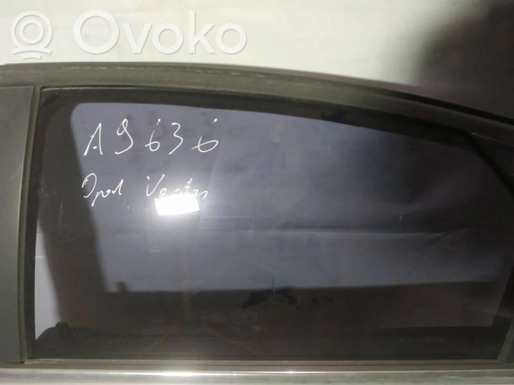 Opel Vectra C Vetro del finestrino della portiera posteriore 