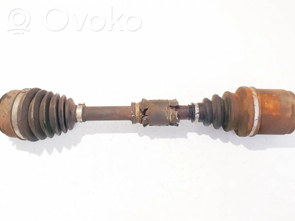 Etuvetoakseli