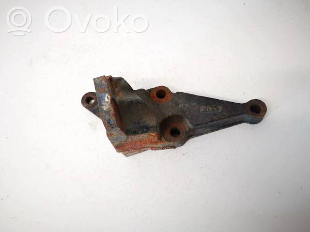 Toyota Corolla E120 E130 Moottorin kiinnikekorvake (käytetyt) 