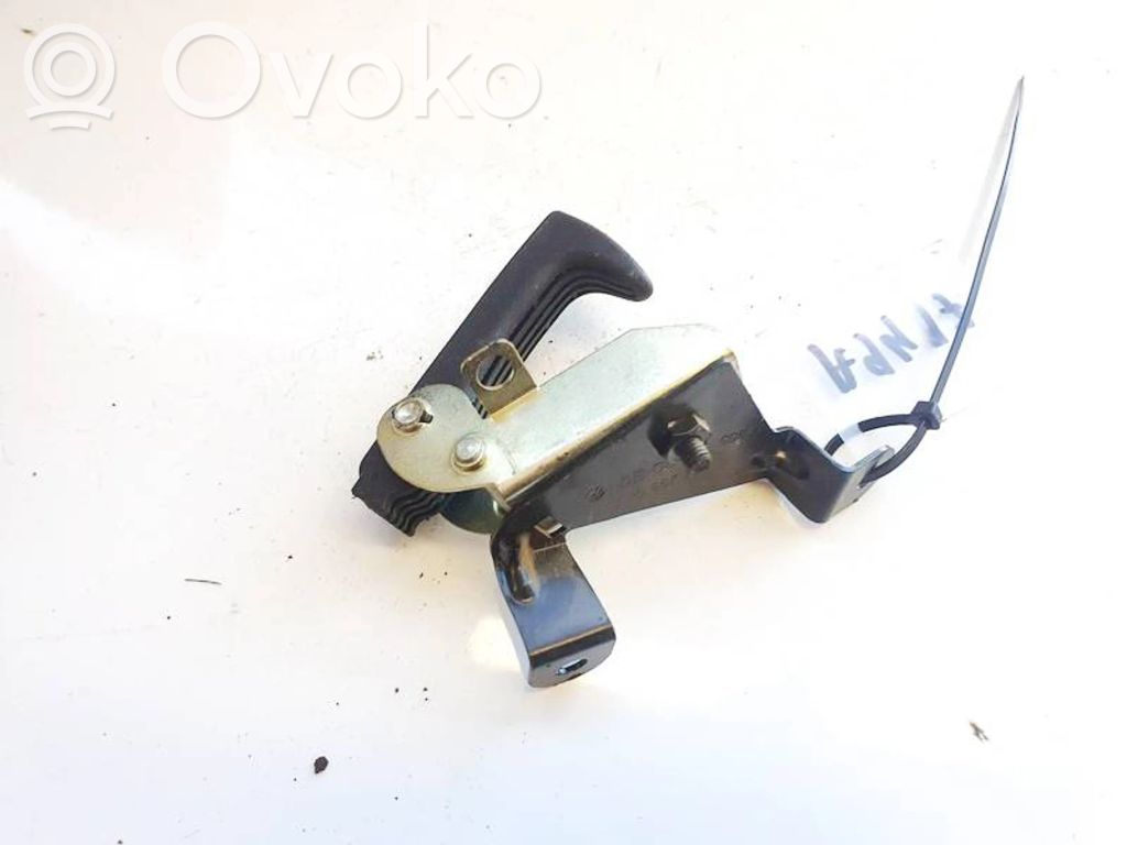 Volkswagen Golf Plus Maniglia di rilascio del vano motore (cofano)