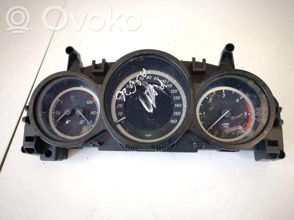 Mercedes-Benz C W204 Vitezometru (grup de instrumente) 