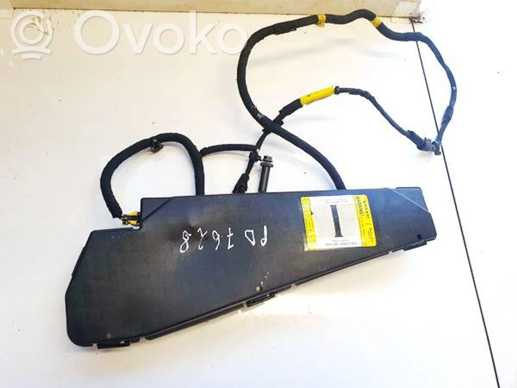 Istuimen turvatyyny   30615565,600987500K,30615565,600987500K