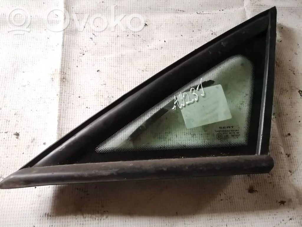 Seat Toledo III (5P) Finestrino/vetro triangolo anteriore