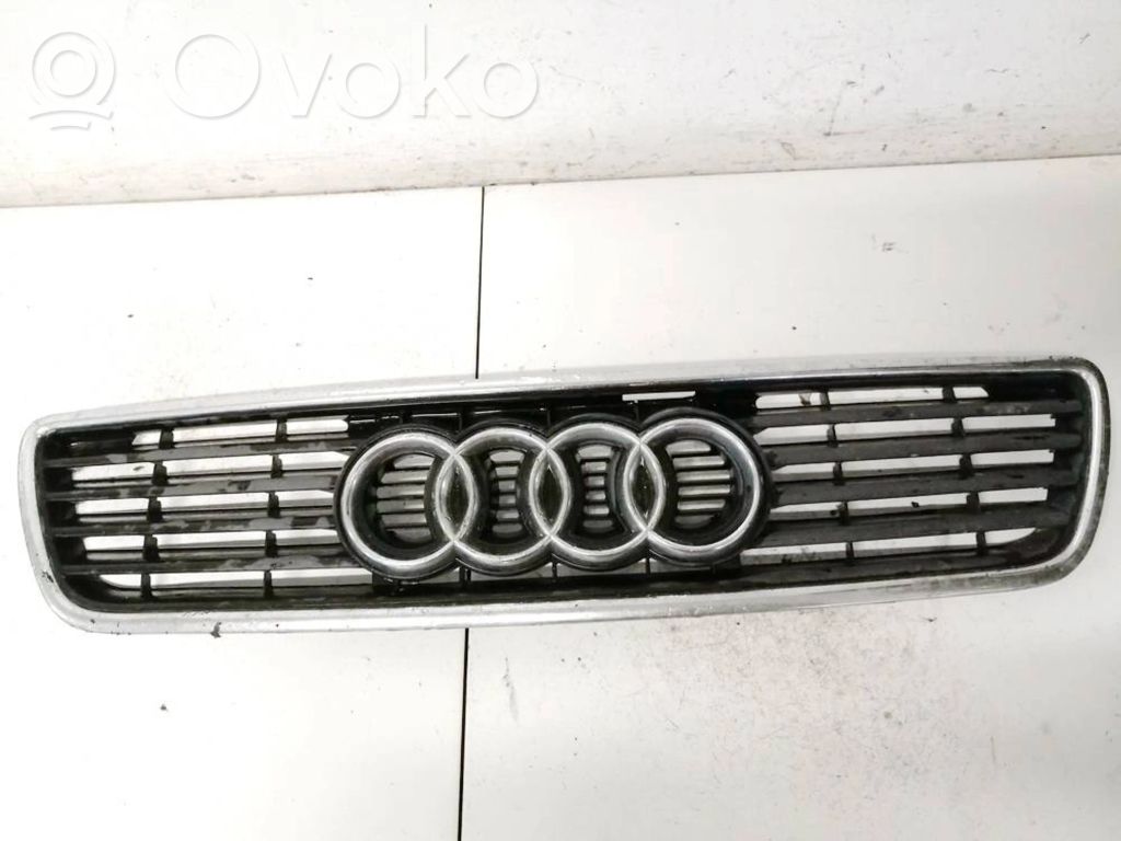 Audi A6 S6 C4 4A Grilă față 