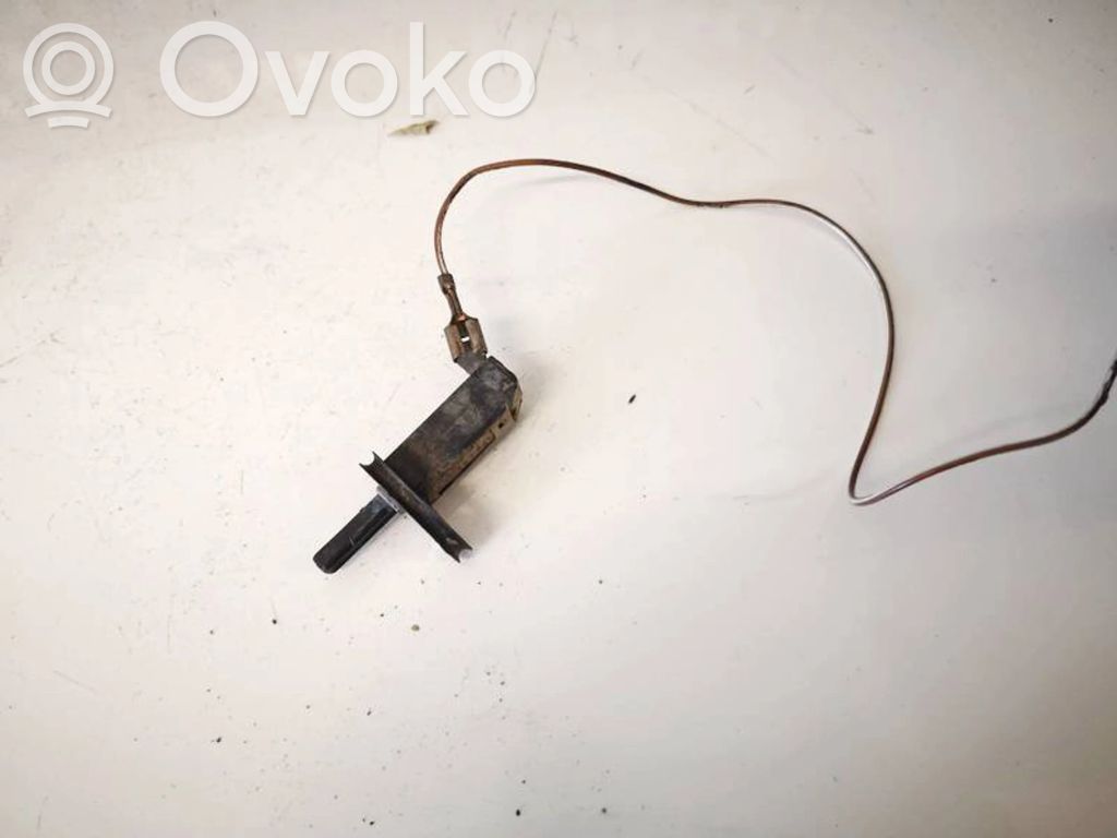 Sensor de la puerta delantera   893947561,893947561