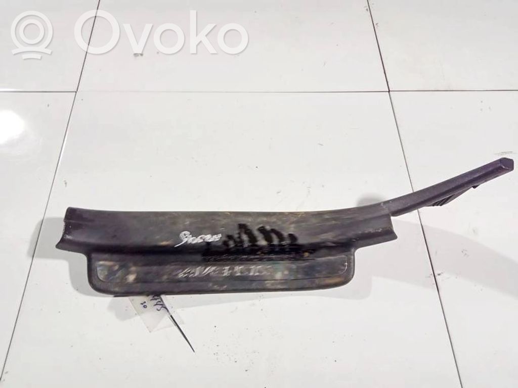 Toyota Avensis T250 Moldura protectora del borde trasero