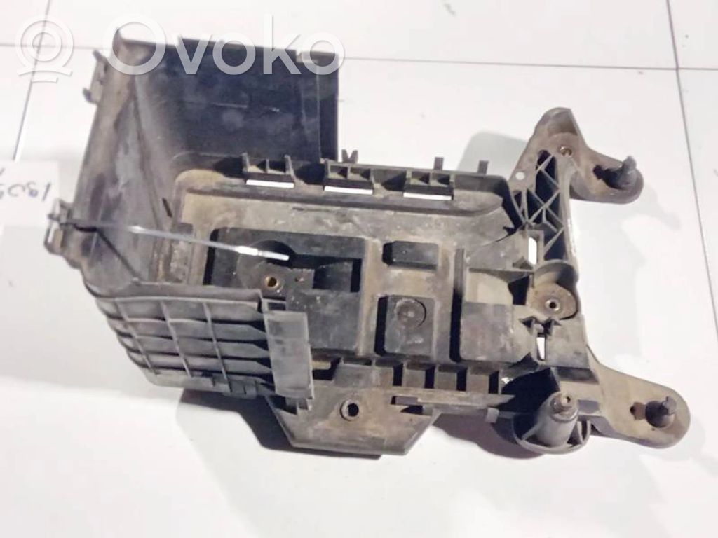 Support boîte de batterie   1K0915333B,1K0915333B,1K0915333B,1K0915333B