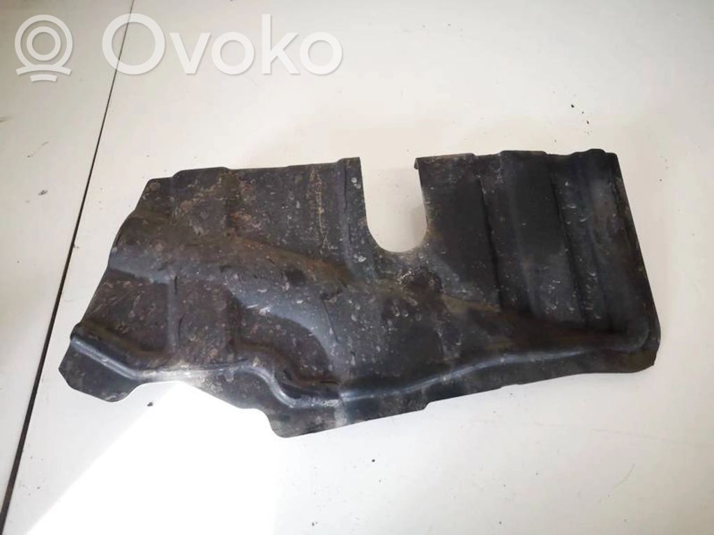 Hyundai i30 Placa protectora/protector antisalpicaduras motor 