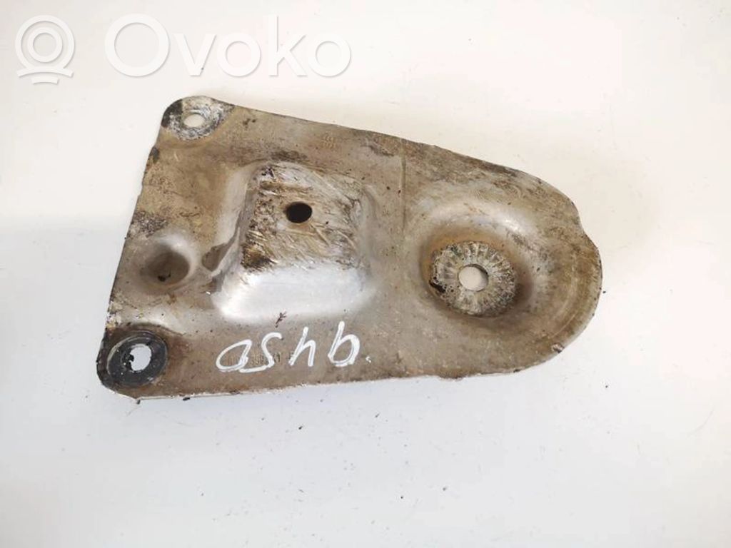 Volkswagen PASSAT B5 Engine mounting bracket 