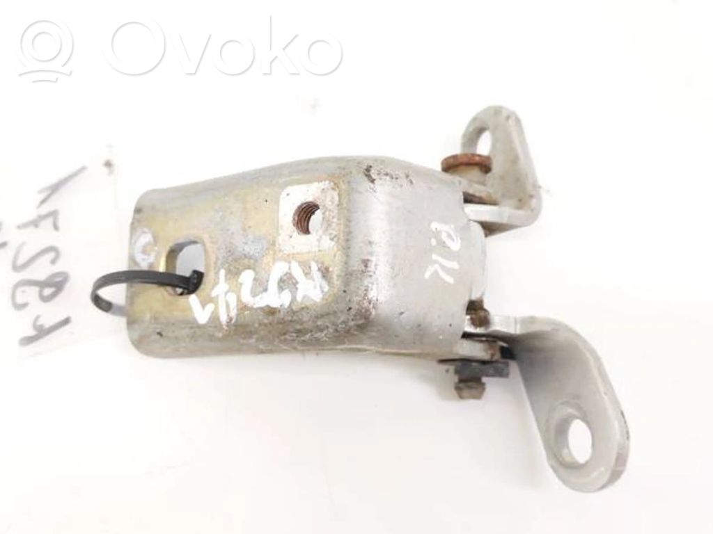 Ford Mondeo Mk III Front door upper hinge 
