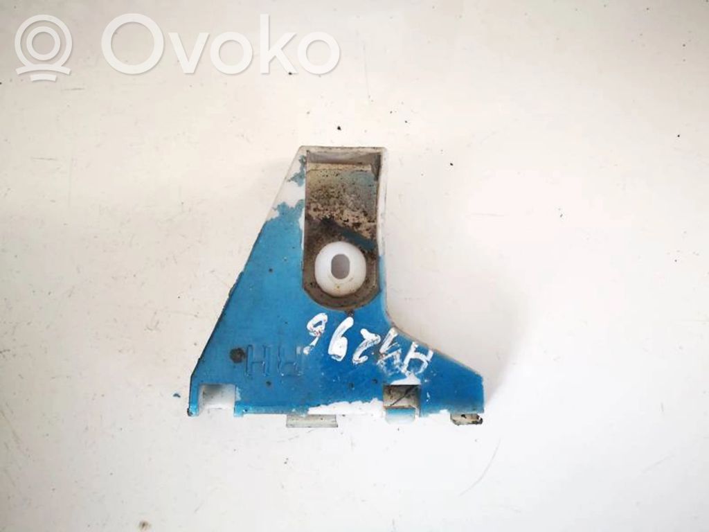 Mazda 5 Takapuskurin kannake 