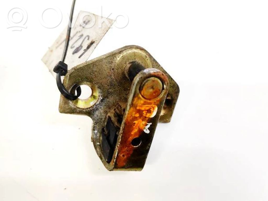 Ford Mondeo Mk III Rygiel zamka drzwi przednich 