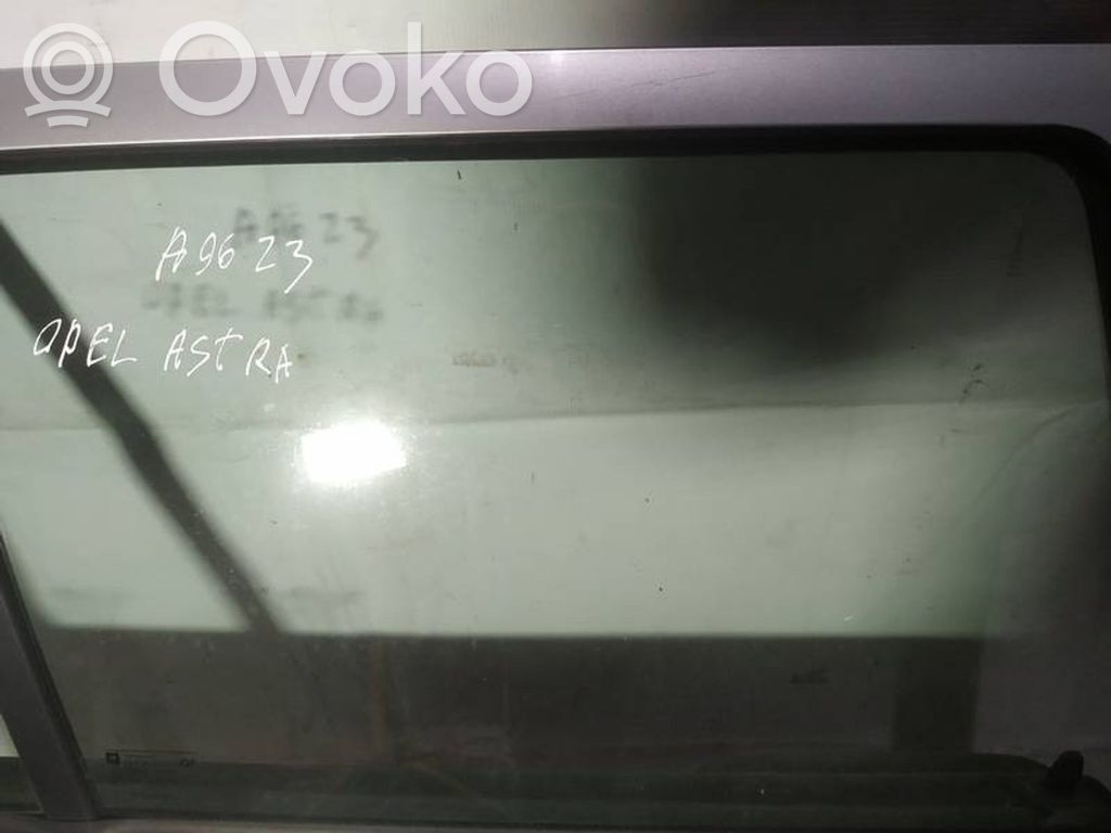 Opel Astra G Vetro del finestrino della portiera posteriore