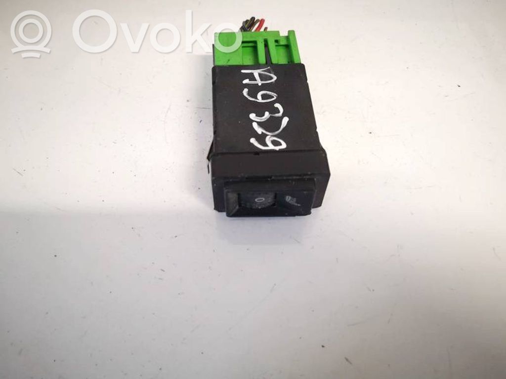 Comutator încălzire scaune   3U0963563,3U0963563