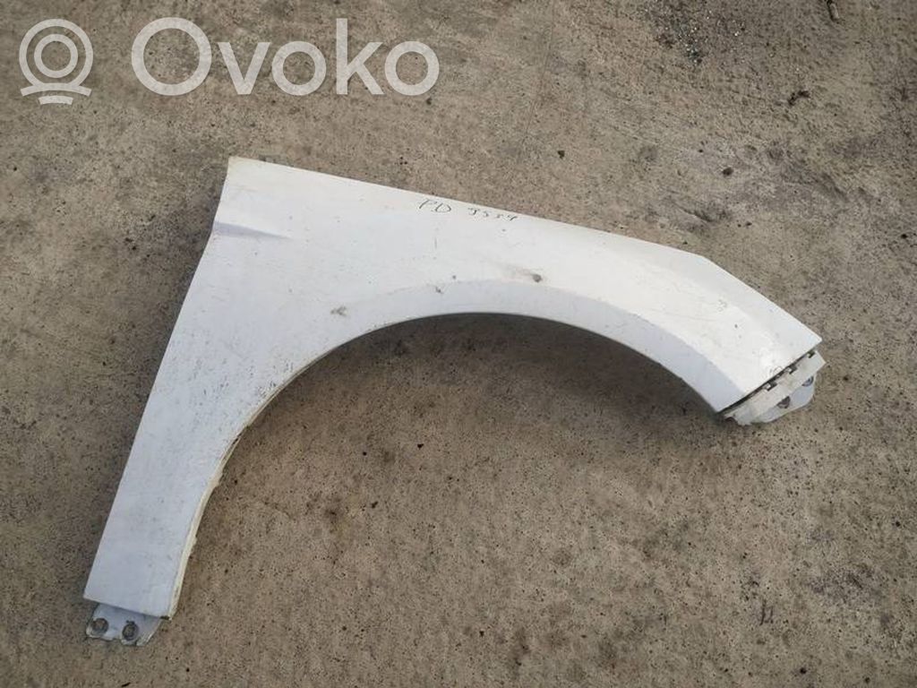 Ford Focus Błotnik przedni 