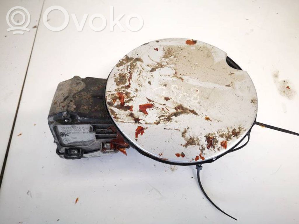 Renault Megane III Polttoainesäiliön korkki 