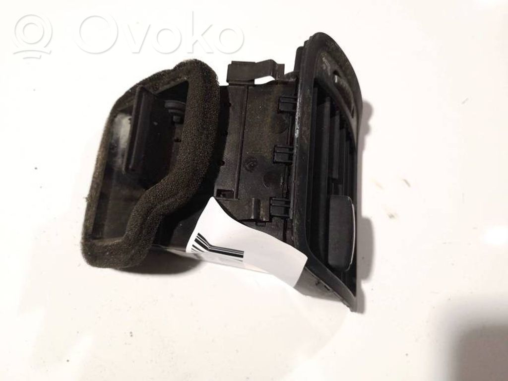 Volkswagen PASSAT B6 Grilă ventilație centrală 