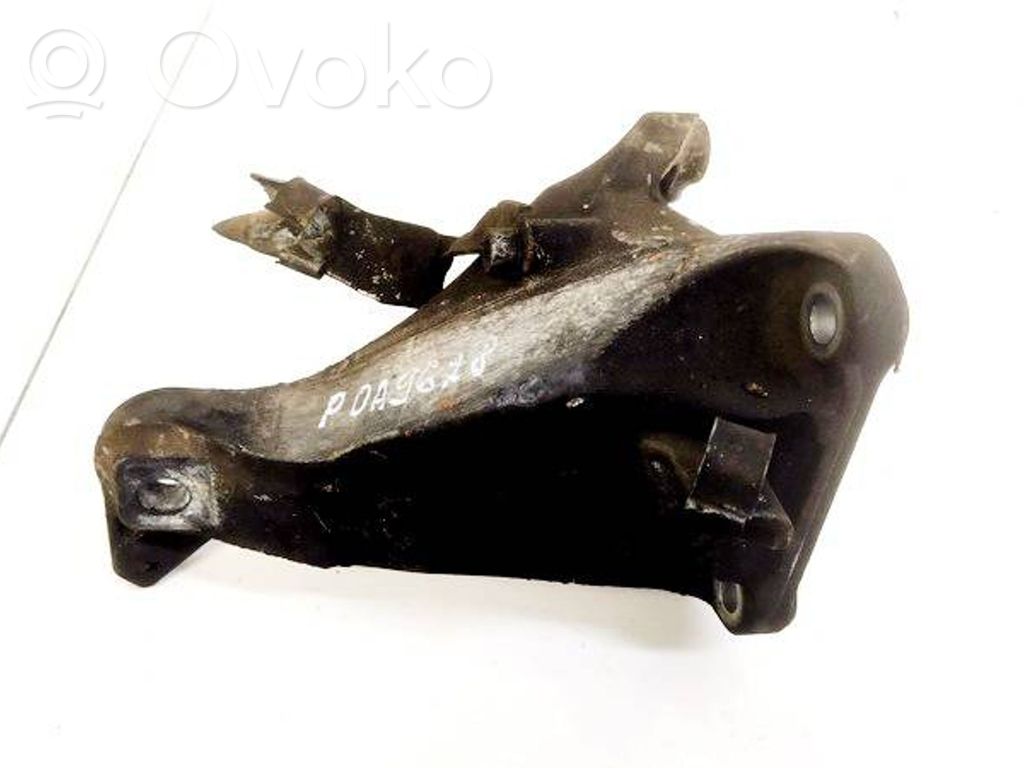 BMW 1 E81 E87 Engine mounting bracket 