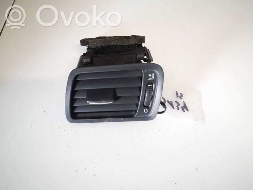 Volkswagen PASSAT B6 Grilă ventilație centrală 