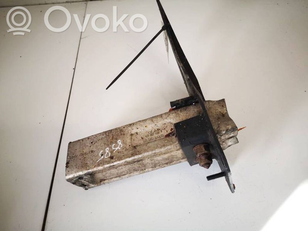 Soporte del parachoques delantero   4F0807133,4F0807133