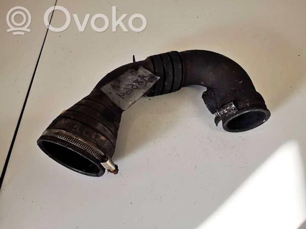 Audi A4 S4 B5 8D Furtun/conductă intercooler 