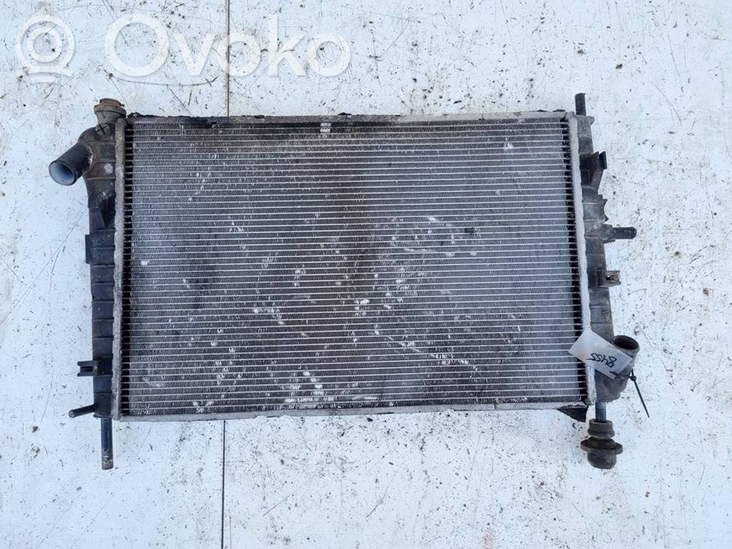 Ford Mondeo Mk III Radiatore di raffreddamento 