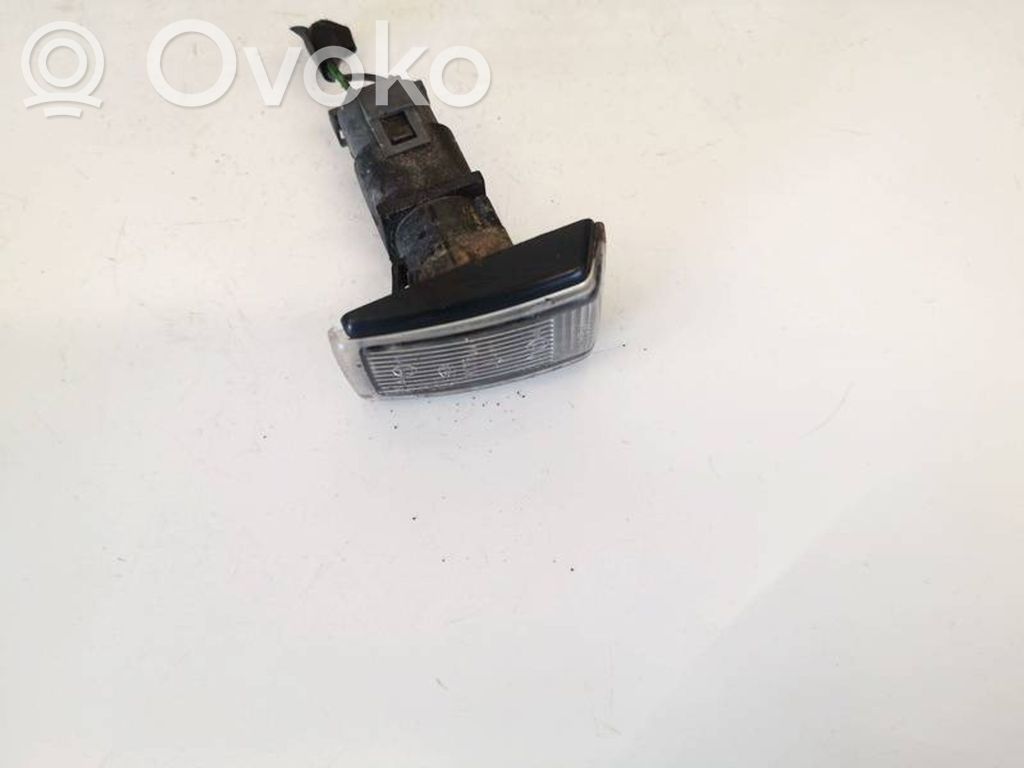 Volvo S70  V70  V70 XC Indicatore di direzione del parafango anteriore 