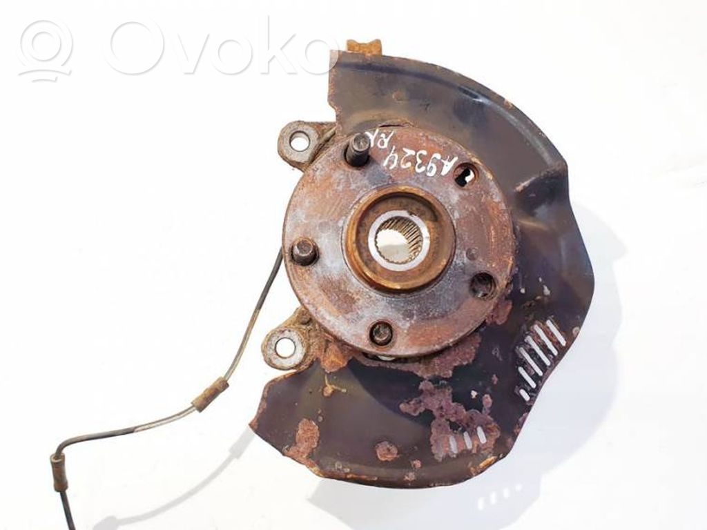 Front wheel hub